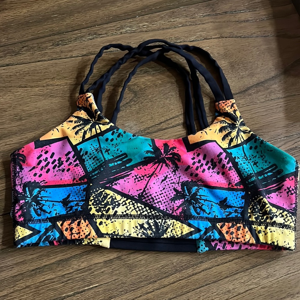 Born Primitive Fleo Beach please sports bra size S